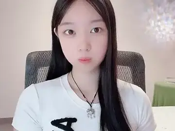 Yoyo33355  live sex cam