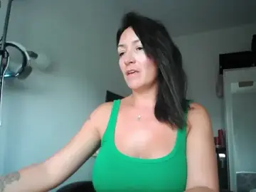 Yulian_Milf  live sex cam