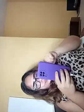 Peachshow4  live sex cam