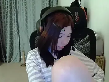 AprilOnilll  live sex cam