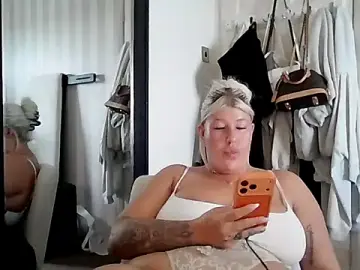 Lexi_Laura  live sex cam