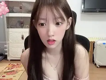 Umi-dd  live sex cam