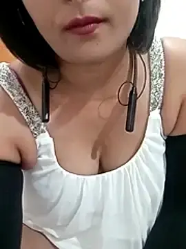 Queen_Kushi4  live sex cam