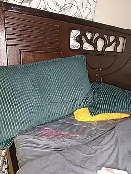 The_naughtyone  live sex cam