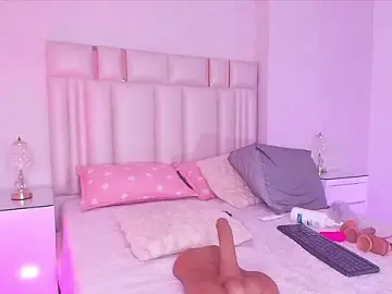 Mia_velvett_  live sex cam