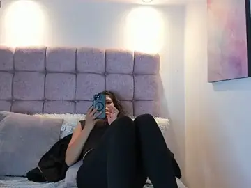 Harmony_Hills  live sex cam