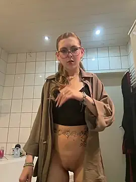Lina-420  live sex cam