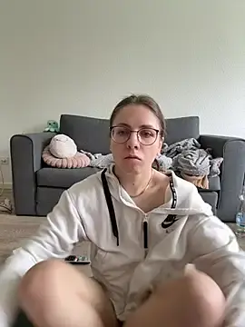 SweetLuna96  live sex cam