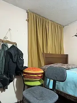 Latinfemale  live sex cam