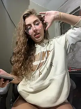 Miiabellovic  live sex cam