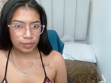 Nairah_  live sex cam