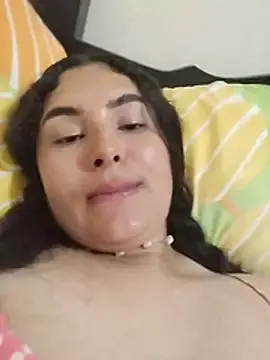 Dulce-Maria69  live sex cam