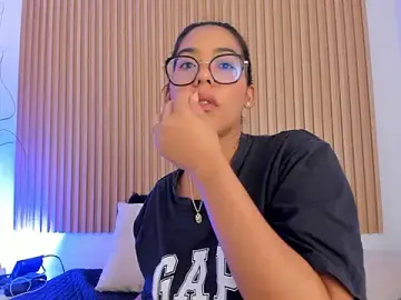 GenesisRuiz  live sex cam