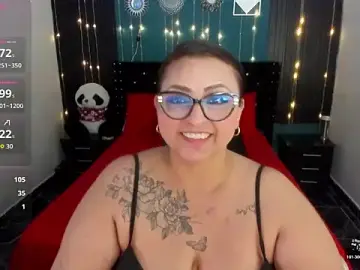 Ivonnee__  live sex cam