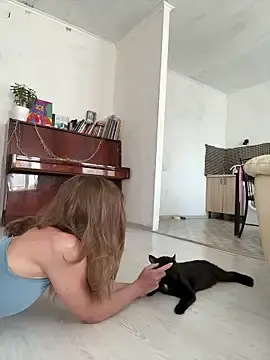 LeyaJohnson  live sex cam