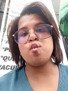 Luna_hotxx23  live sex cam