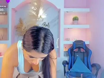 CandyRoxx1_  live sex cam