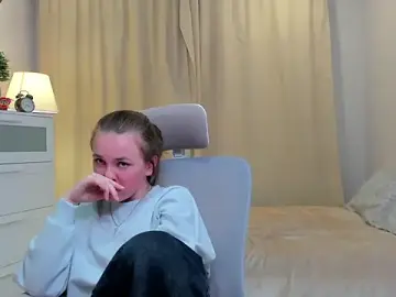 SeasonMrotek  live sex cam