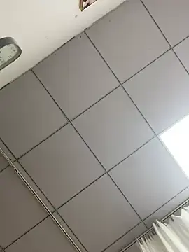 Milkwine  live sex cam