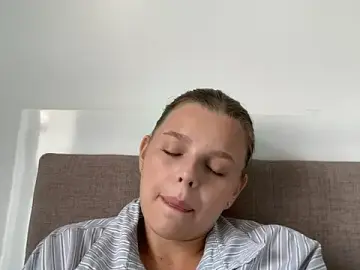 AmieLendor  live sex cam