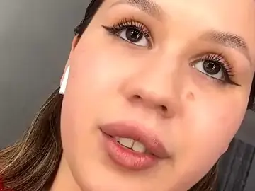 CharmyForYou  live sex cam