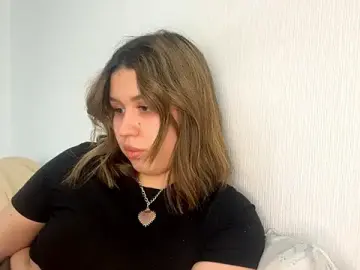 CharmyForYou  live sex cam