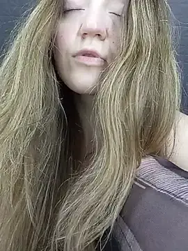 KattyLuuu  live sex cam