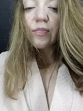 KattyLuuu  live sex cam