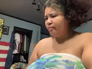 KittyLoroi  live sex cam
