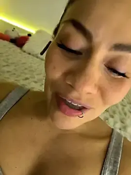 SamyJones9  live sex cam