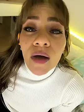 SamyJones9  live sex cam