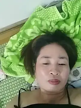 Wettt93  live sex cam
