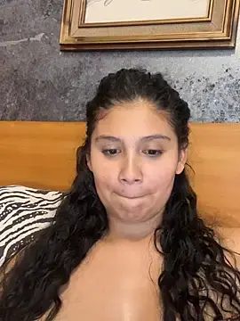 Kinky_mila@xh  live sex cam