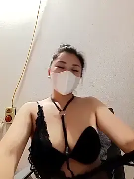 Sara-xx  live sex cam