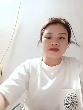 Sara-xx  live sex cam
