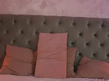 LucyWilow  live sex cam