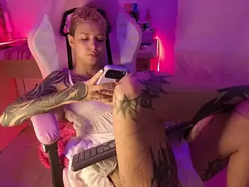 Goddess_vee_  live sex cam