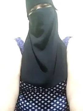 Hiba44  live sex cam