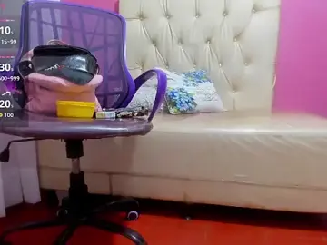 Lucia_Spear  live sex cam