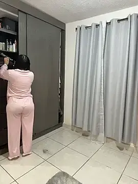 Sexyedith09  live sex cam