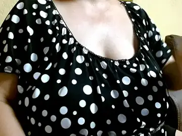 Veraluz  live sex cam