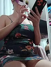 _SexyPetite_  live sex cam