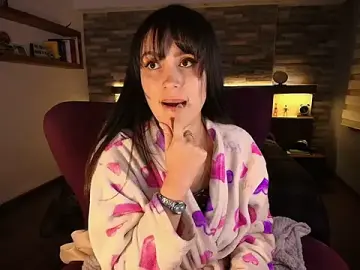 Alicewilloww  live sex cam