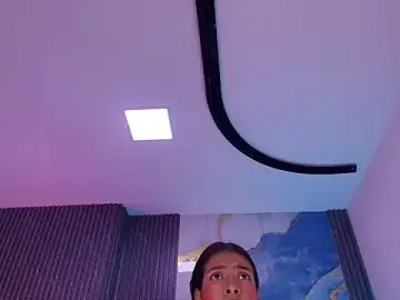 Hot_dione  live sex cam