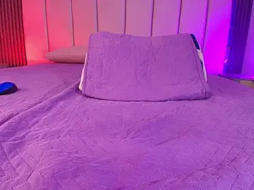 Hot_dione  live sex cam