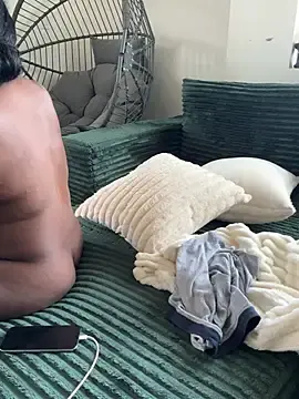 Juicesowet  live sex cam