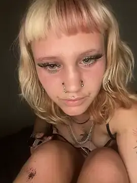 Darkutie  live sex cam