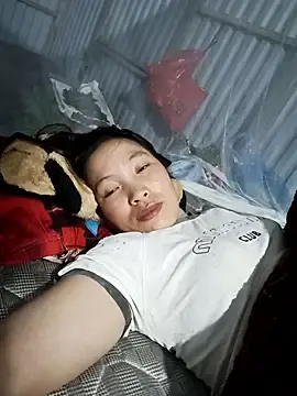 Evelyn-n  live sex cam