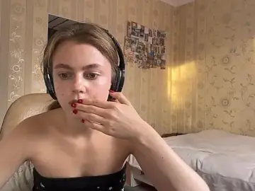 Iamnotatrouble  live sex cam