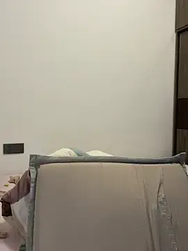 Olivia_MM  live sex cam